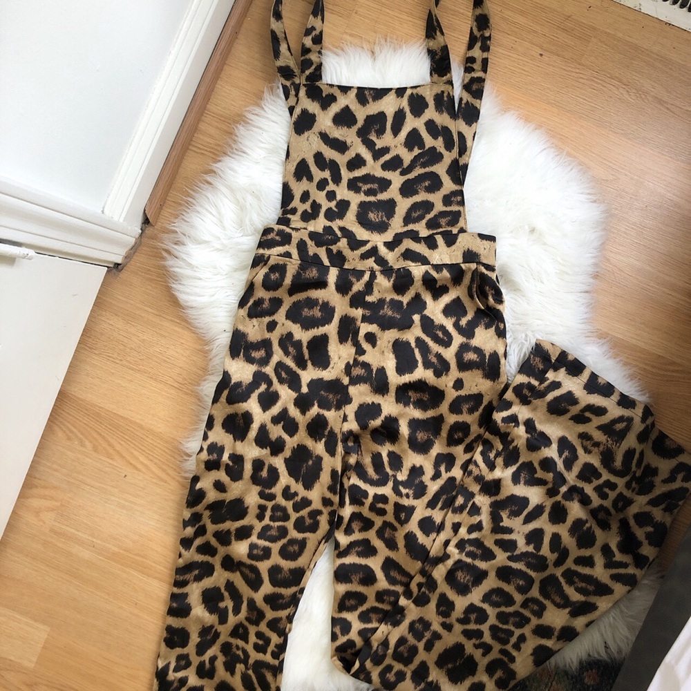 🐆 Cheetah Print Bell Bottom Overalls 🐆